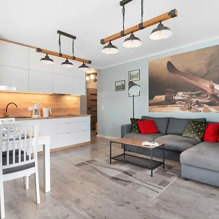 Apartment Cozy With Parking And Balcony By Renters *